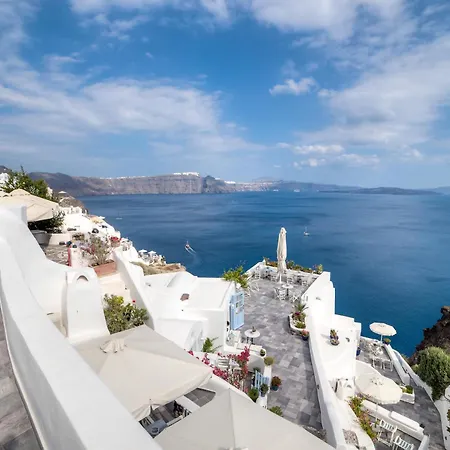 Aris Caves * Oia (Santorini)