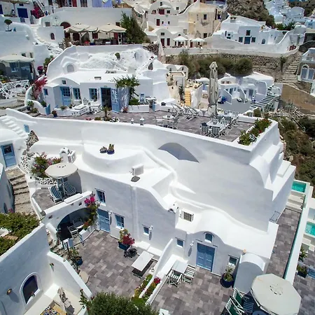 Aris Caves * Oia