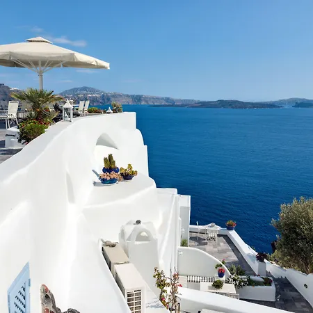 Aris Caves Apartman Ía