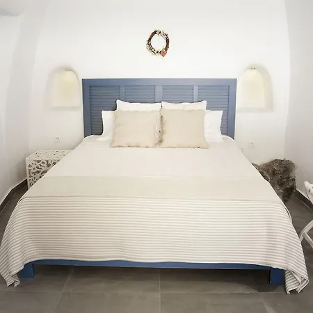 Aris Caves Apartman Ía