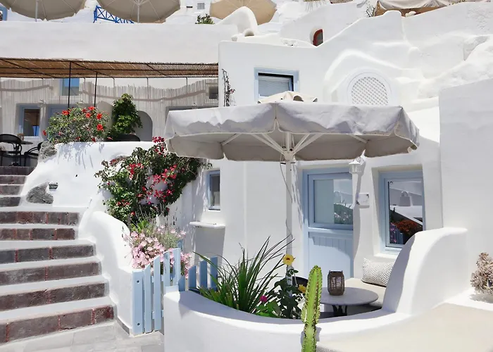 Aris Caves Oia (Santorini)